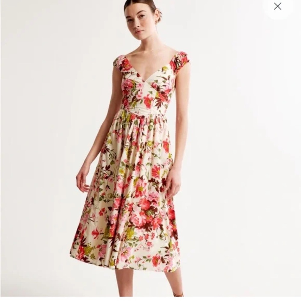 Abercrombie & Fitch Cream and Pink farm milkmaid cottagecore Pleated Maxi Dress